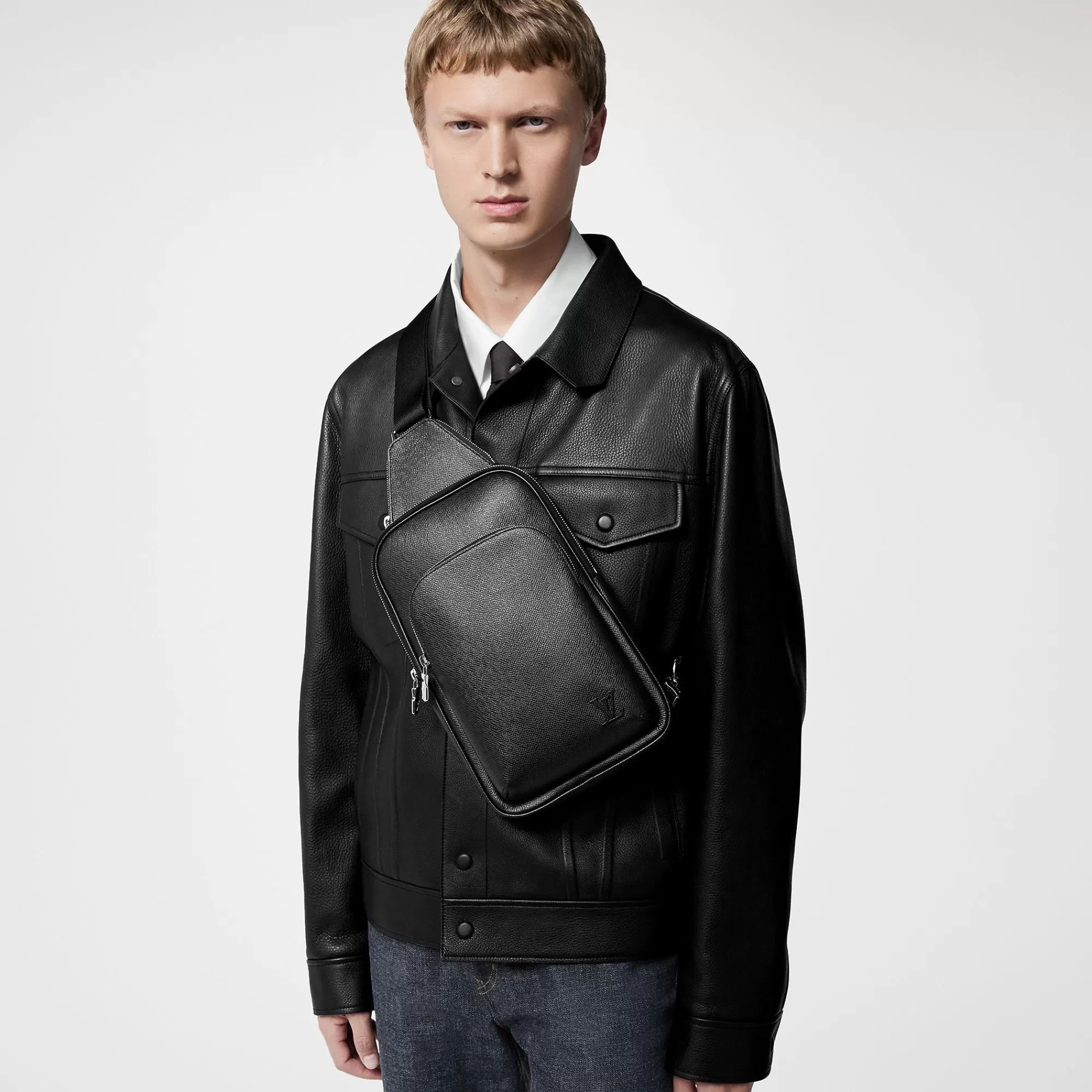 Cheap Louis Vuitton Avenue Slingbag Nm