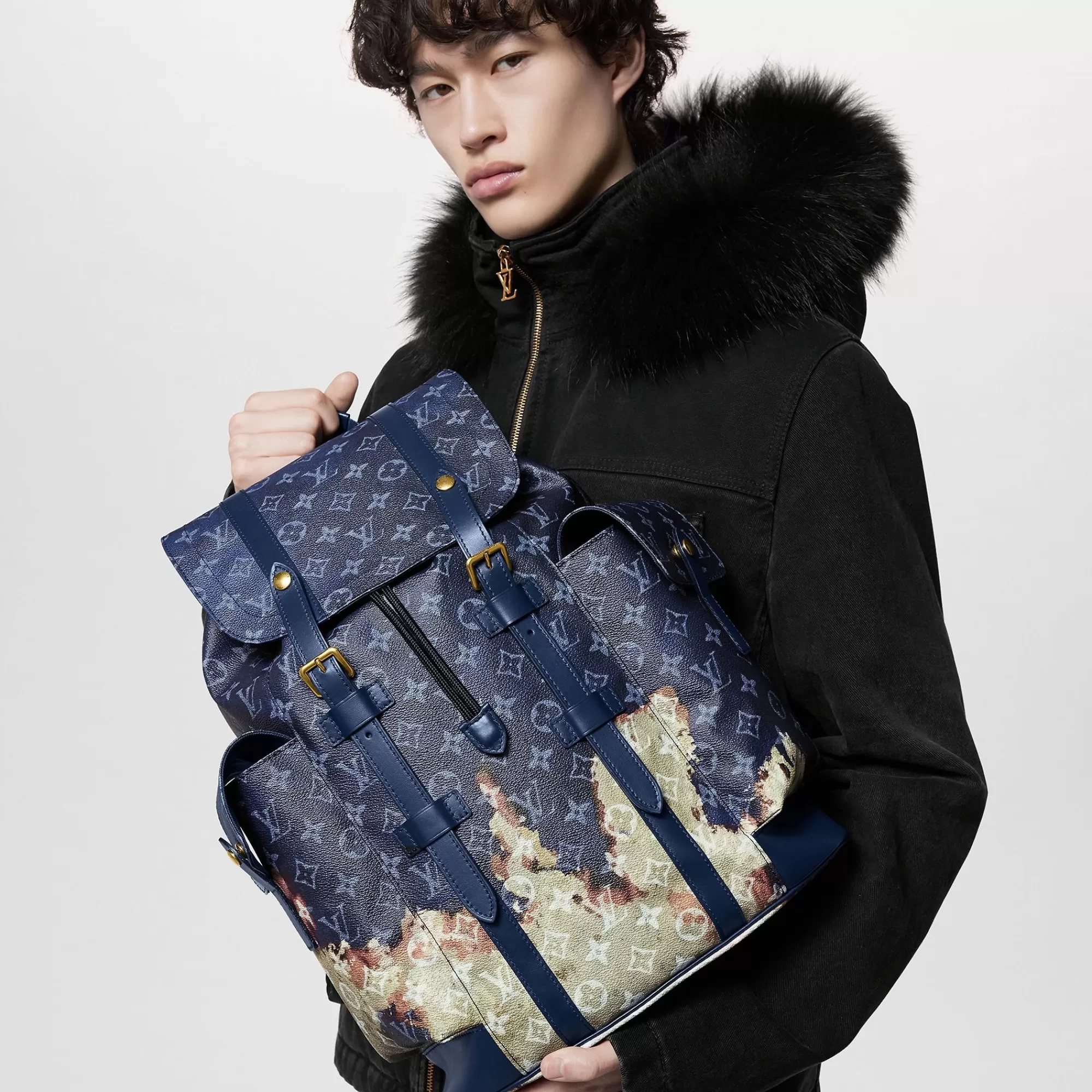 Discount Louis Vuitton Christopher Mm