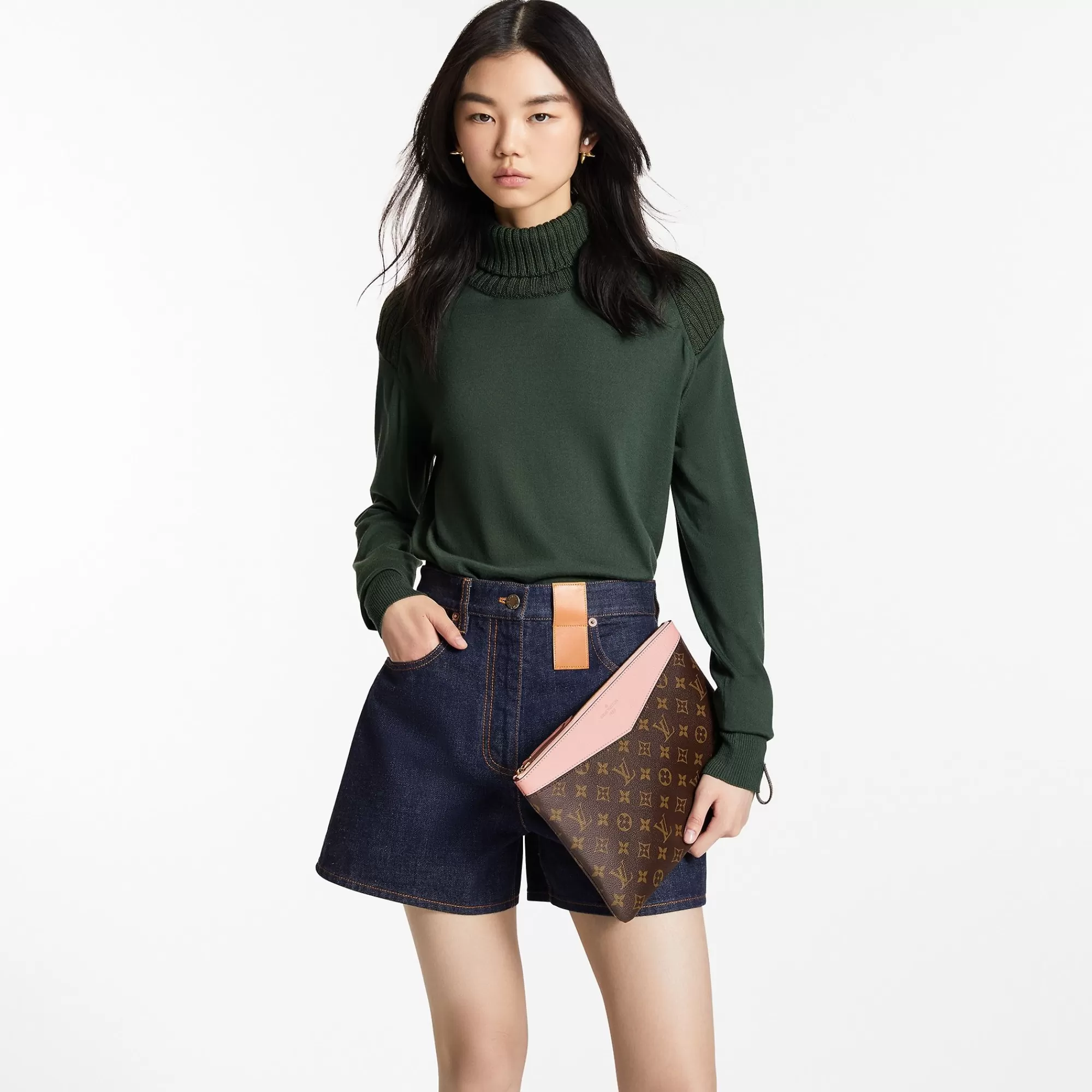 Shop Louis Vuitton Daily Pouch Rose Poudre