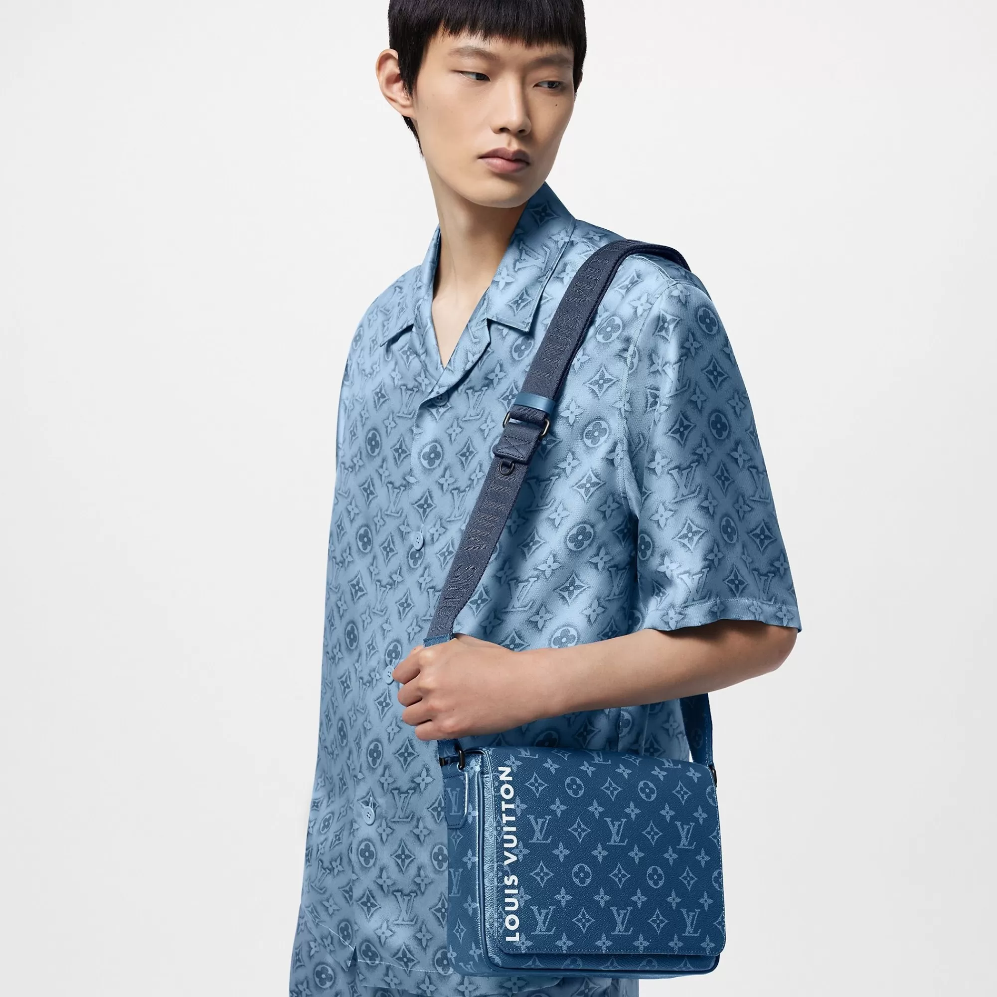 Hot Louis Vuitton District Pm