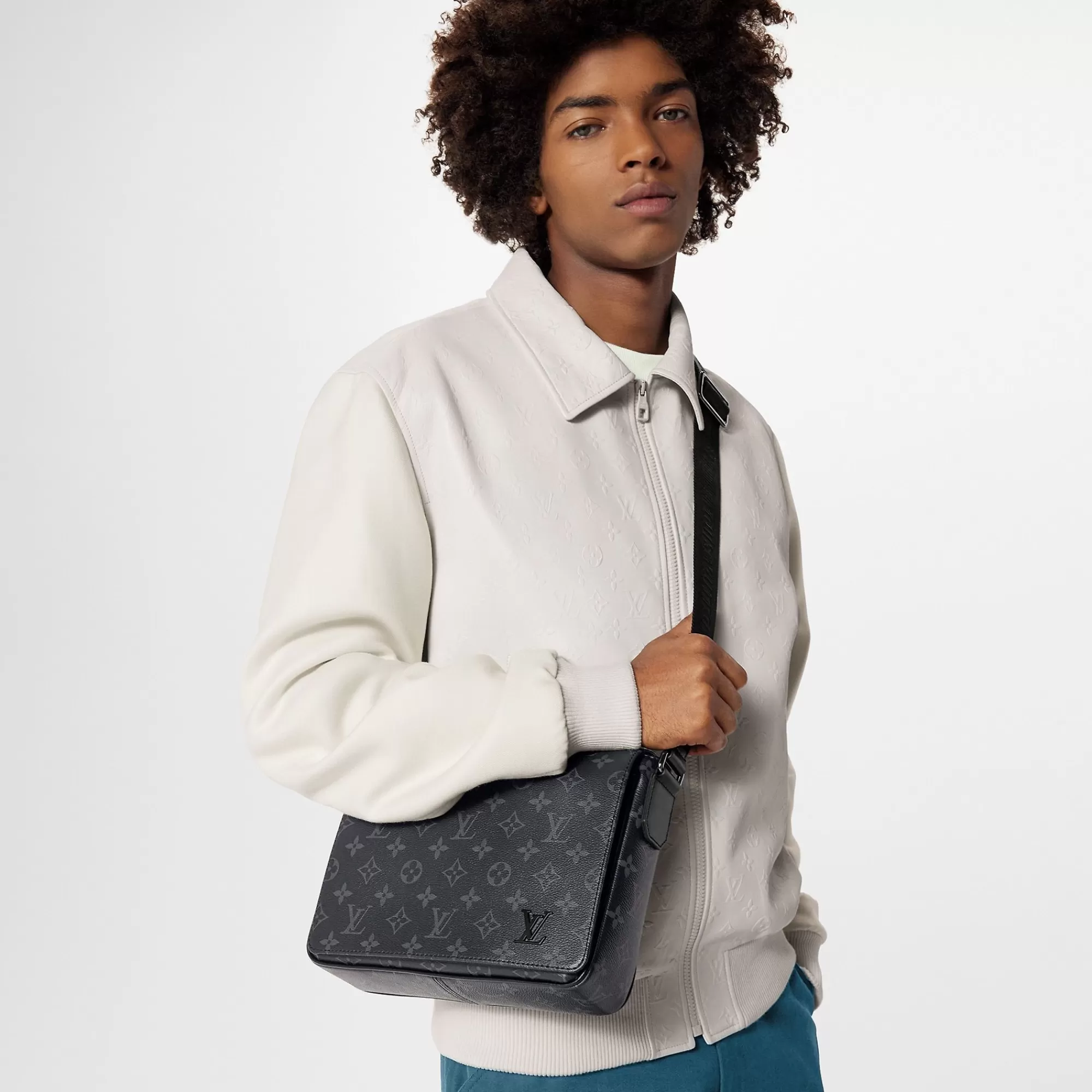 Cheap Louis Vuitton District Pm