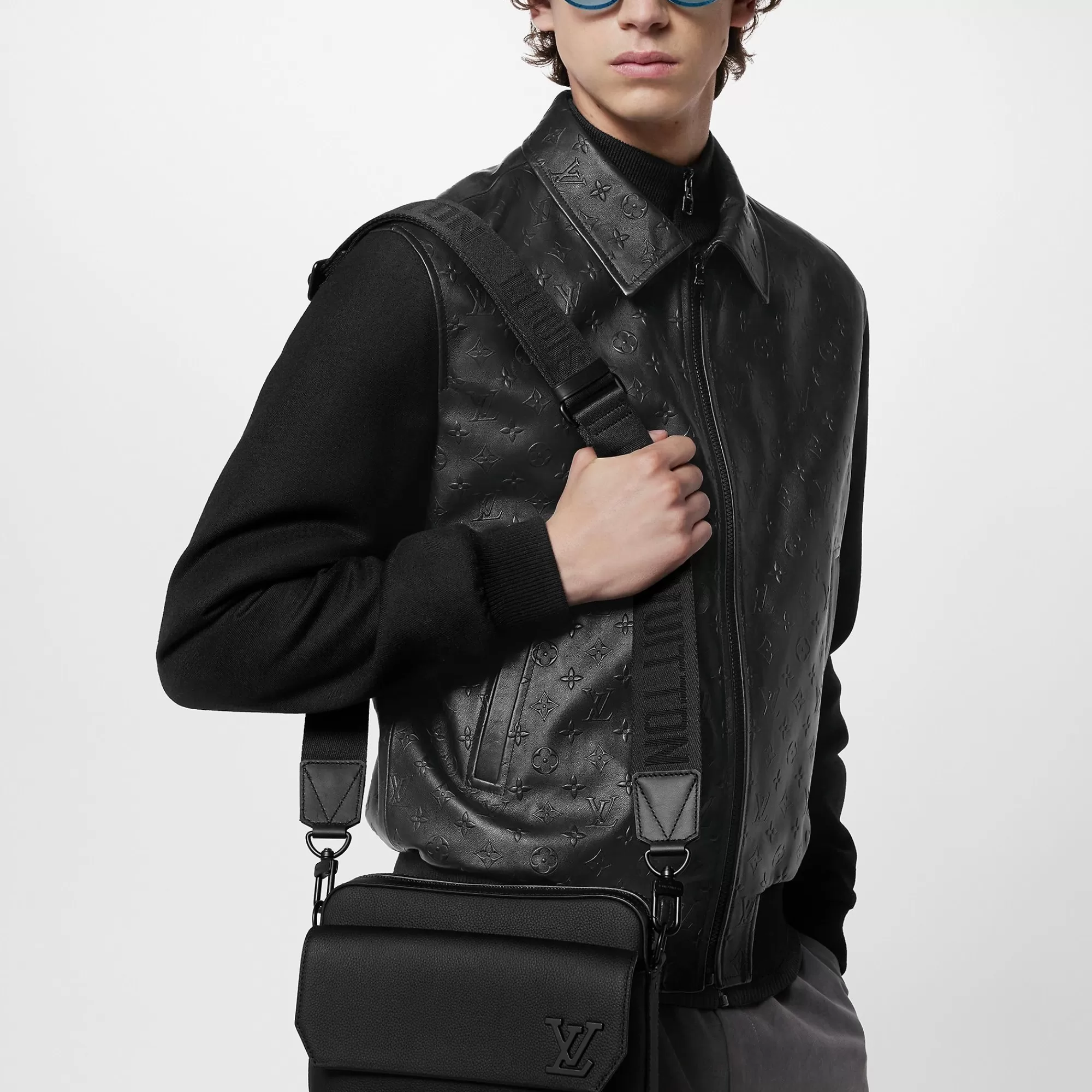 Flash Sale Louis Vuitton Fastline Messenger