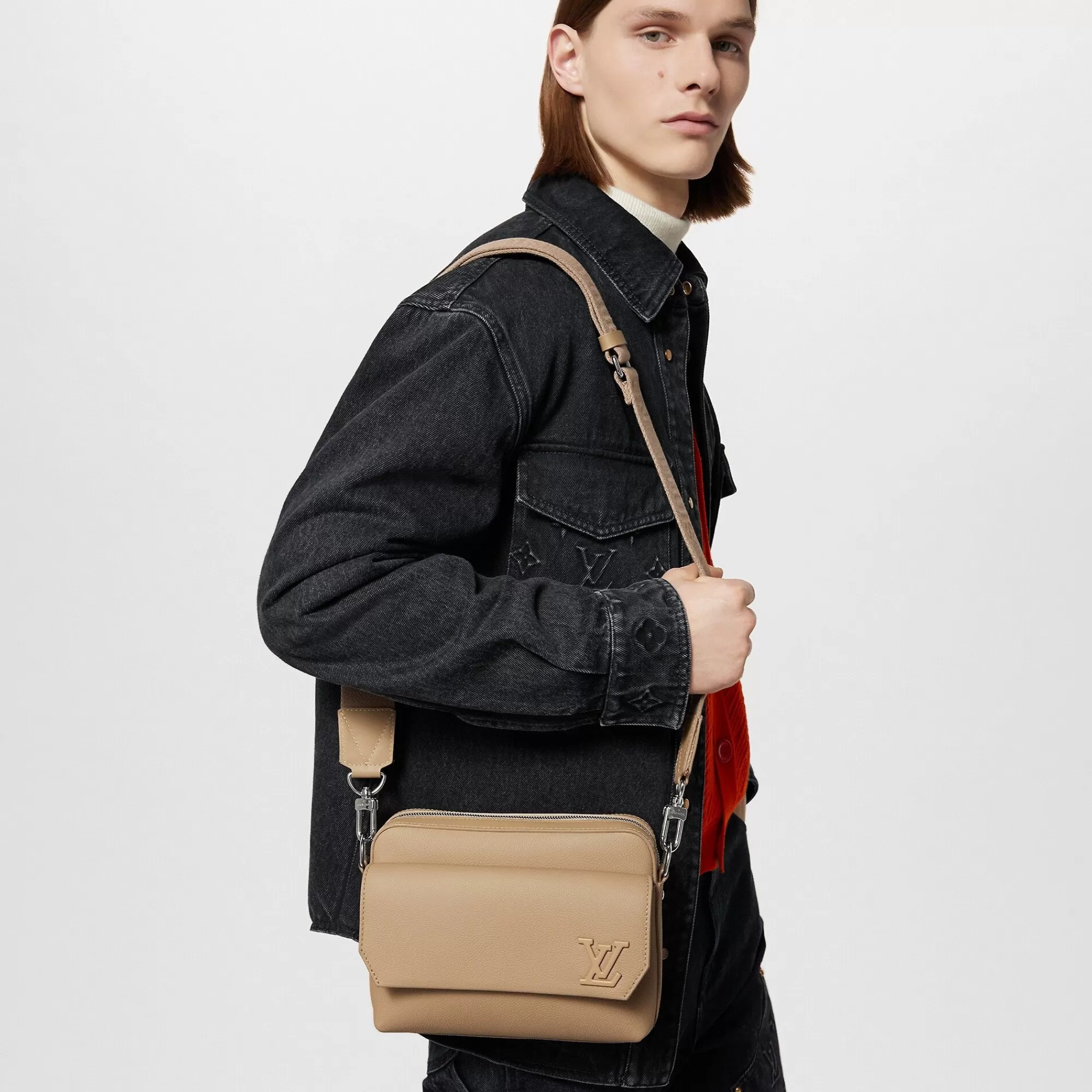 Flash Sale Louis Vuitton Fastline Messenger