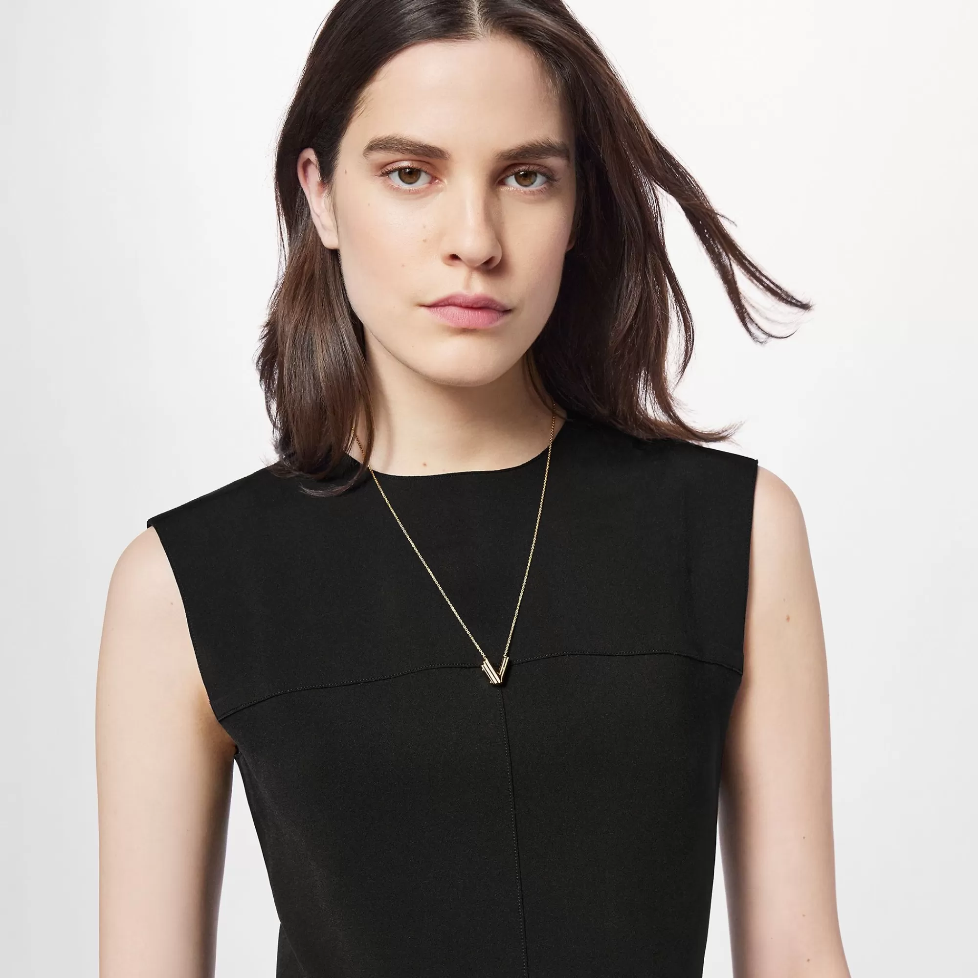 Flash Sale Louis Vuitton Lv & Me Necklace, Letter V