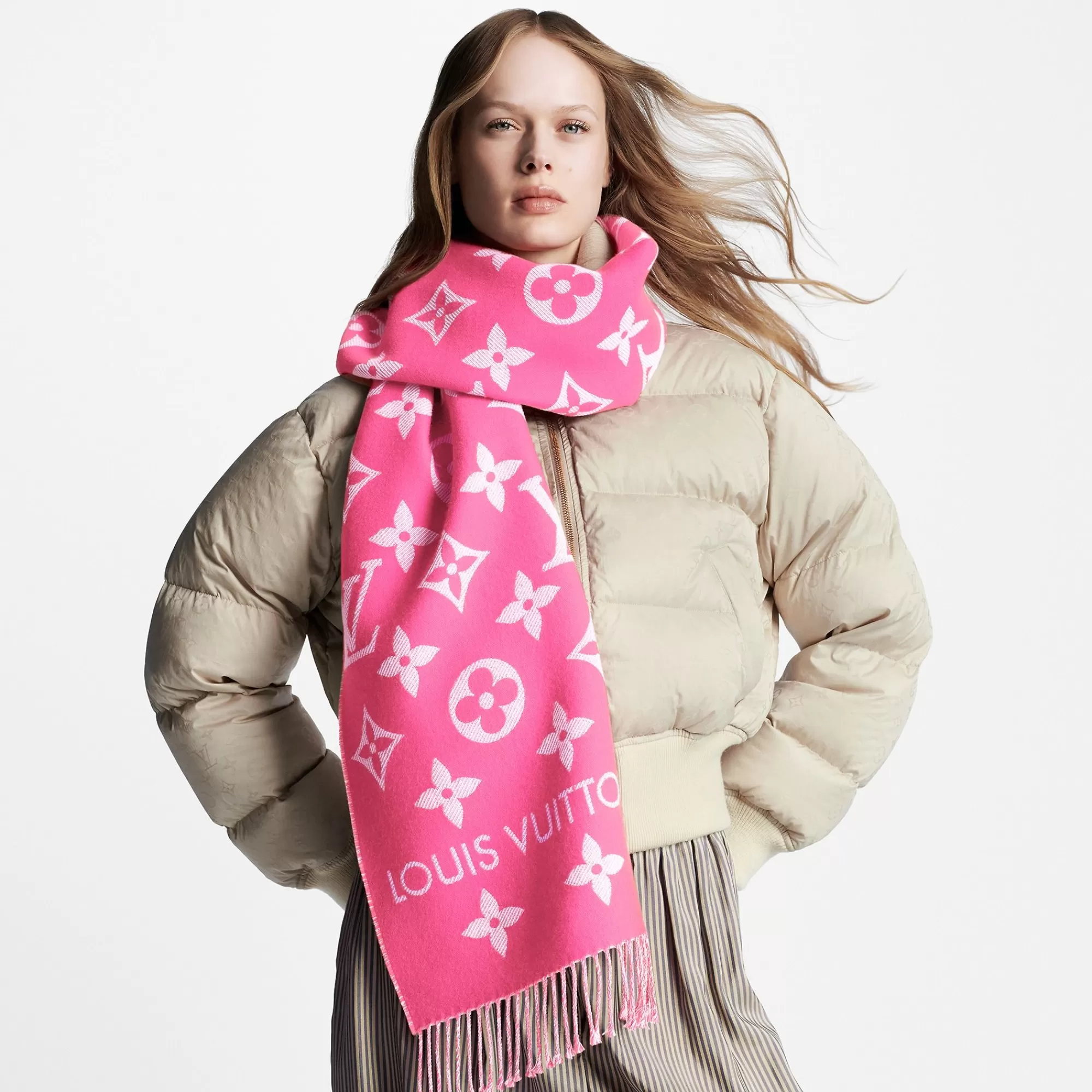 Outlet Louis Vuitton Lv Essential Scarf Rose Pop