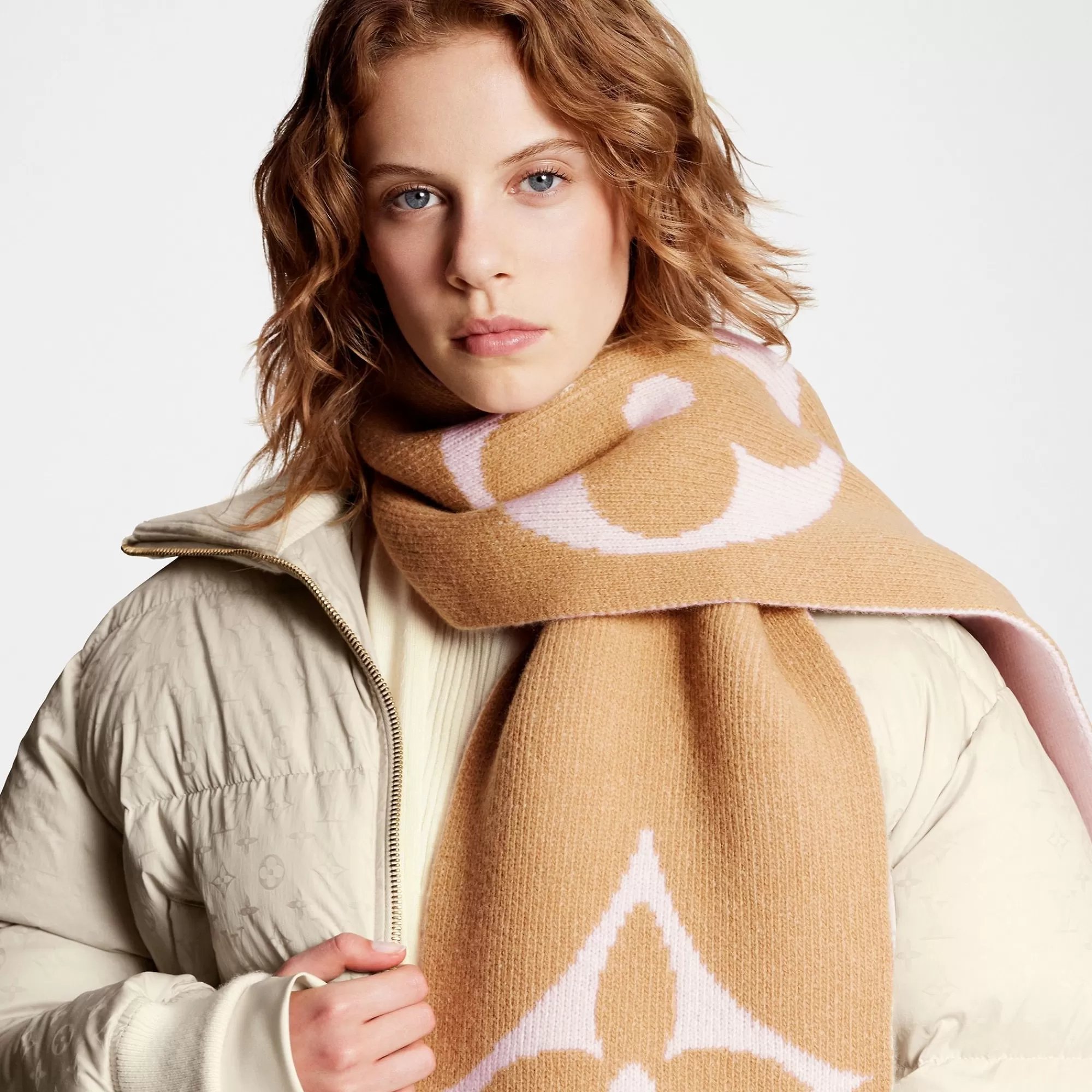 Sale Louis Vuitton Lv Medallion Knit Scarf