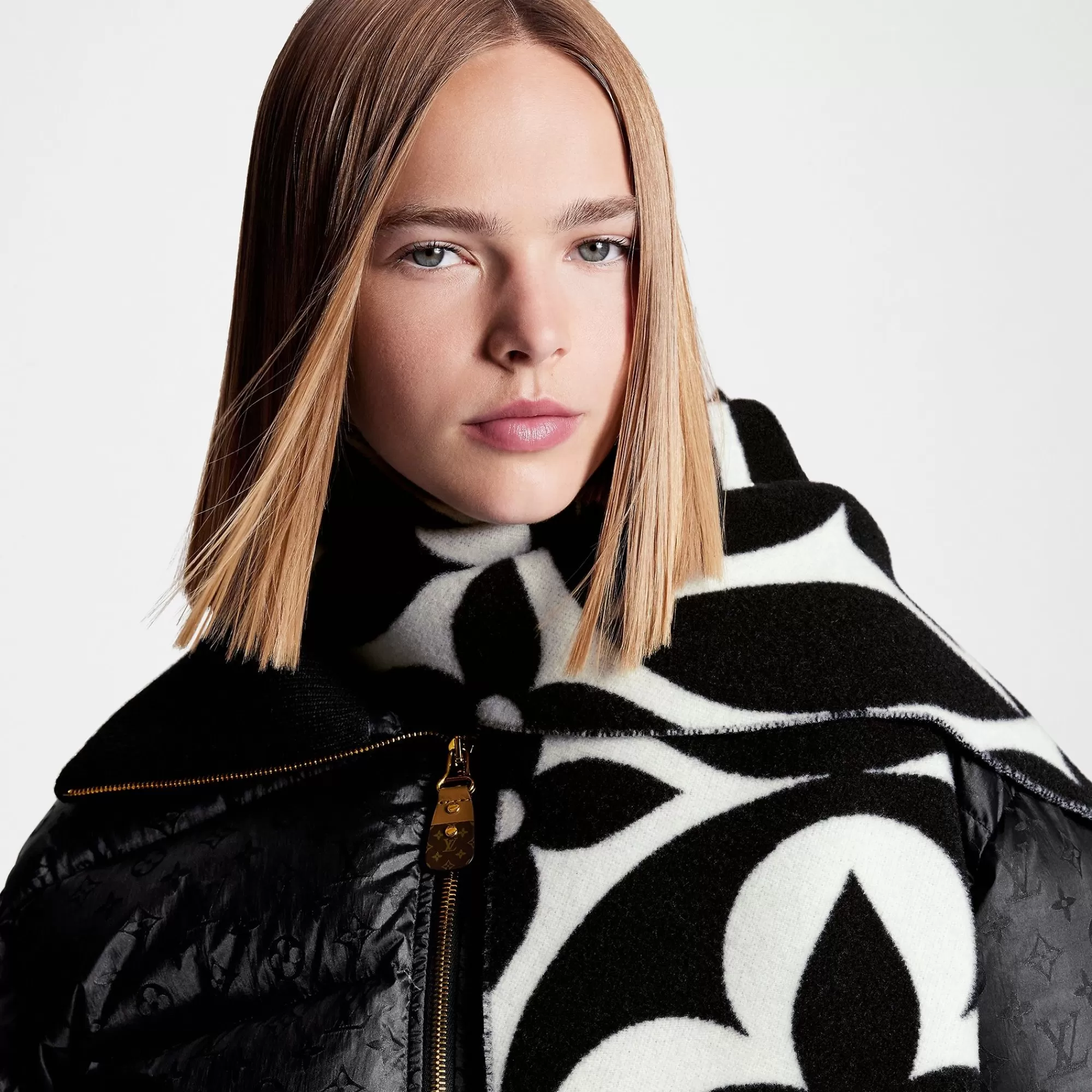 Online Louis Vuitton Lv Medallion Scarf Black