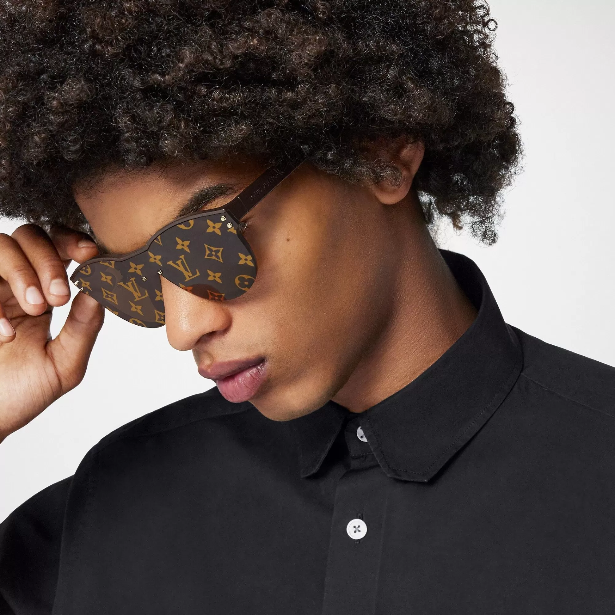Shop Louis Vuitton Lv Waimea Sunglasses