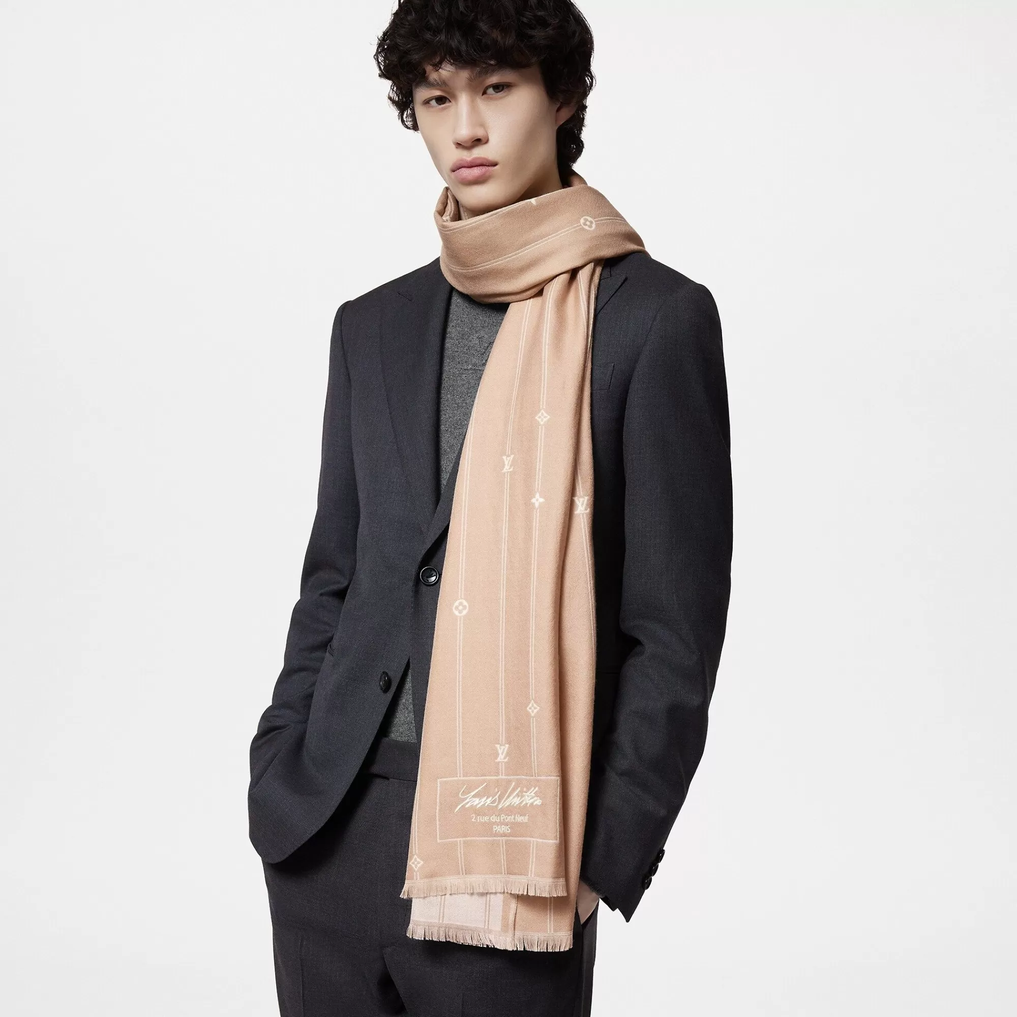 Shop Louis Vuitton Mng Stripes Stole Beige