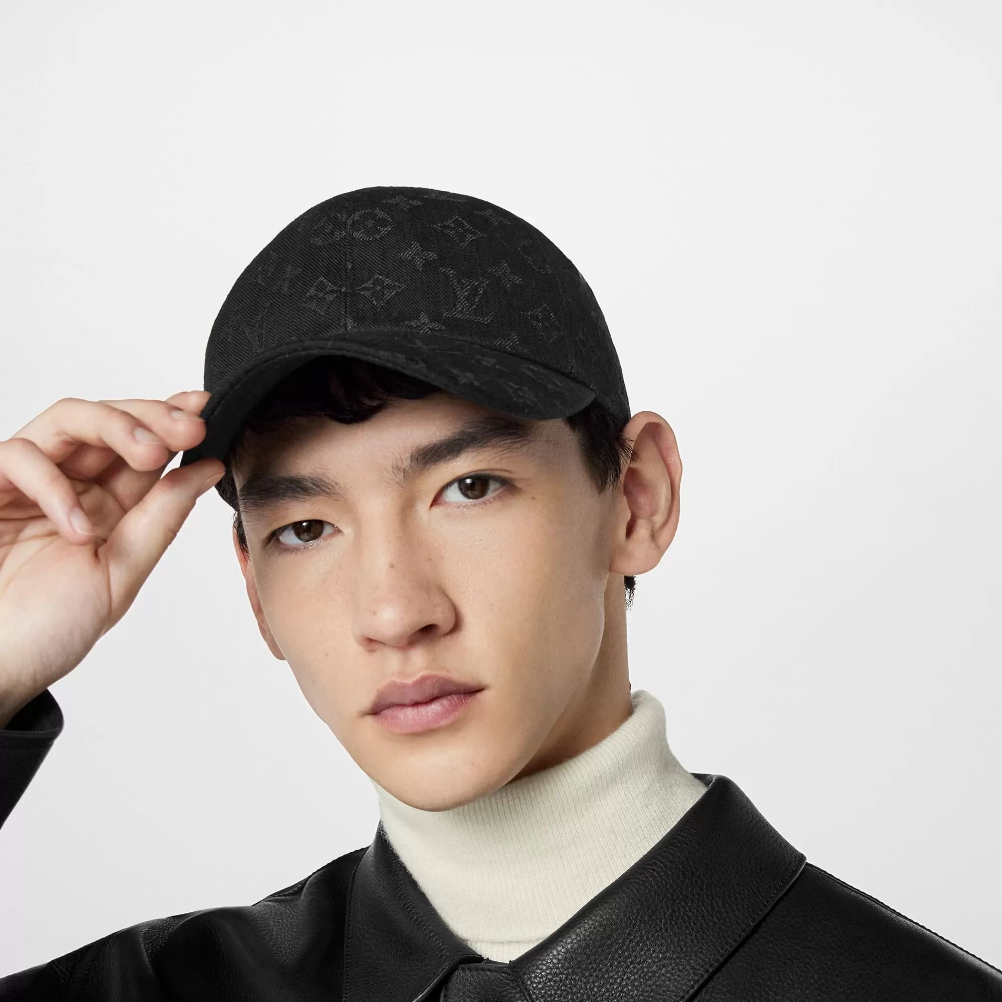 Online Louis Vuitton Monogram Essential Cap