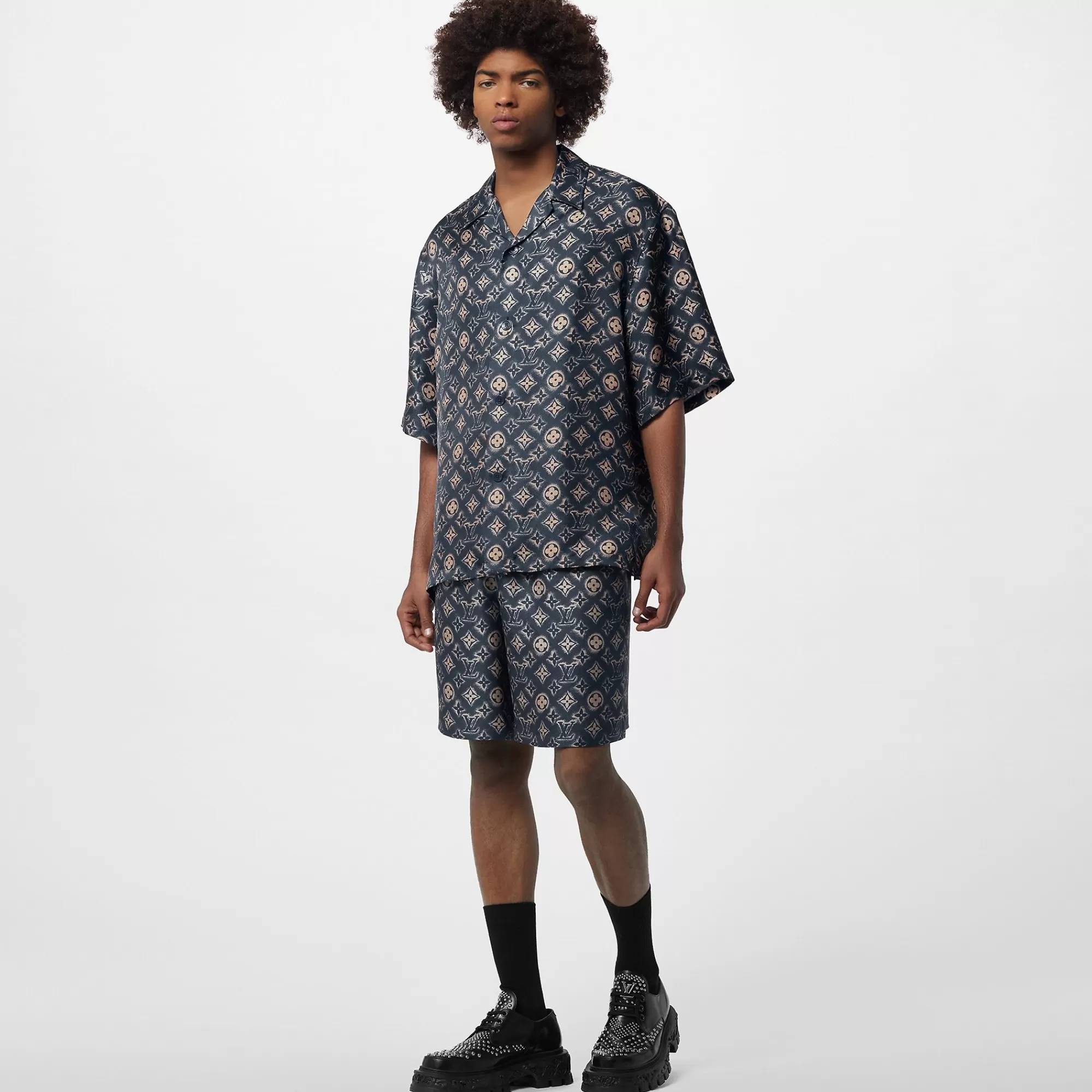 Online Louis Vuitton Monogram Silk Short Oil