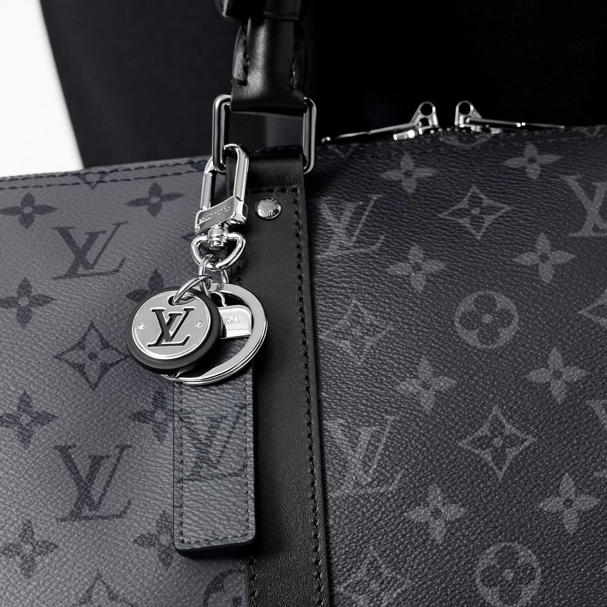 New Louis Vuitton Neo Lv Club Bag Charm And Key Holder