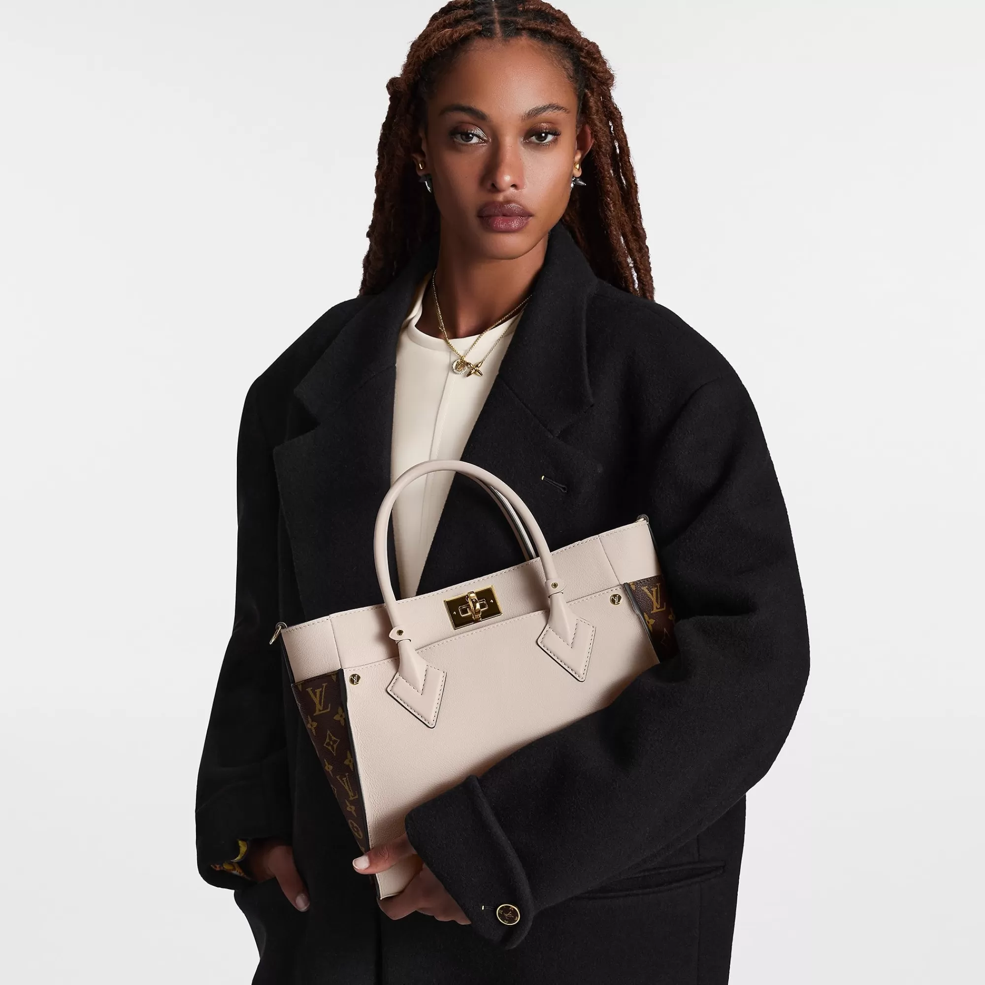 Sale Louis Vuitton On My Side Mm Greige