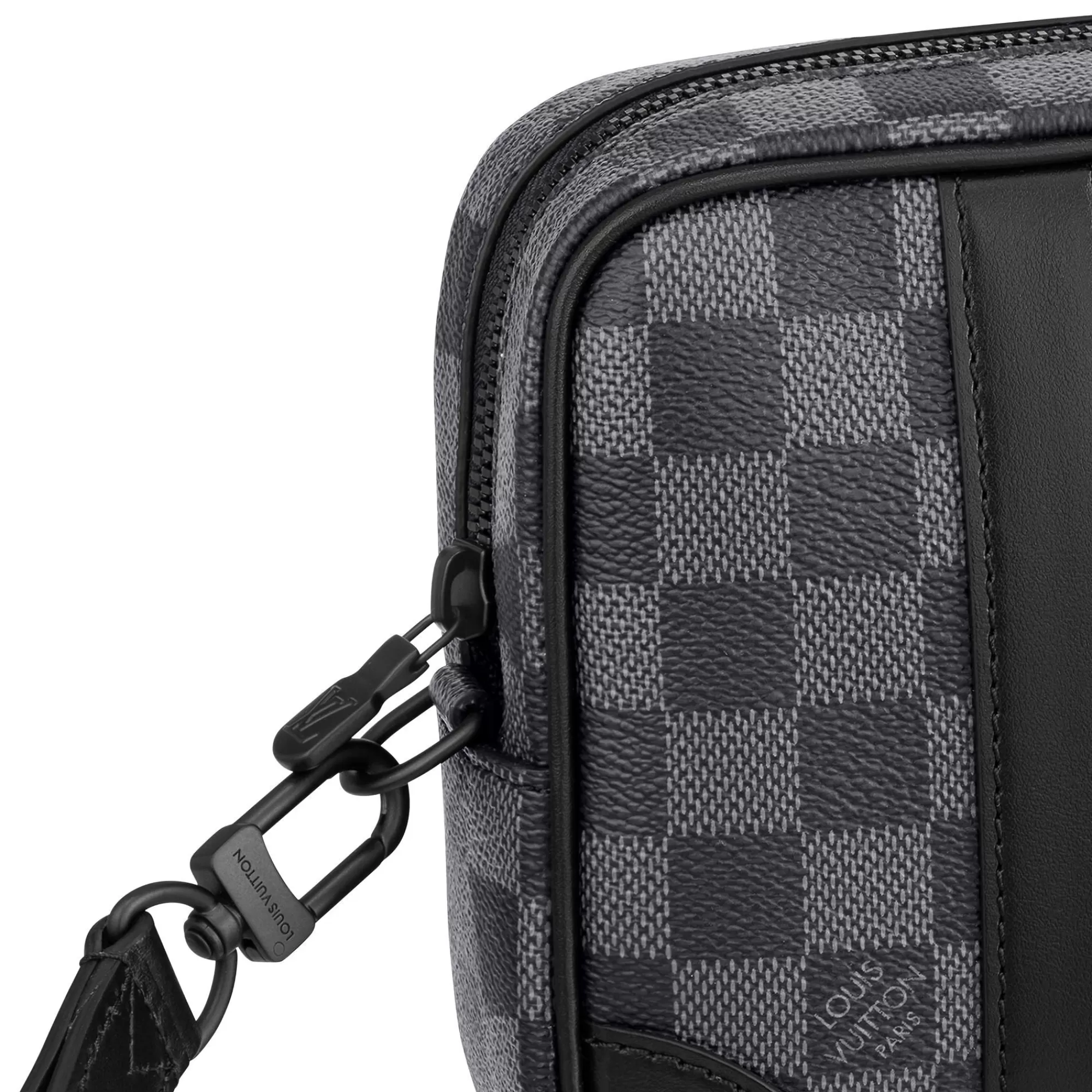 Shop Louis Vuitton Pochette Kasai
