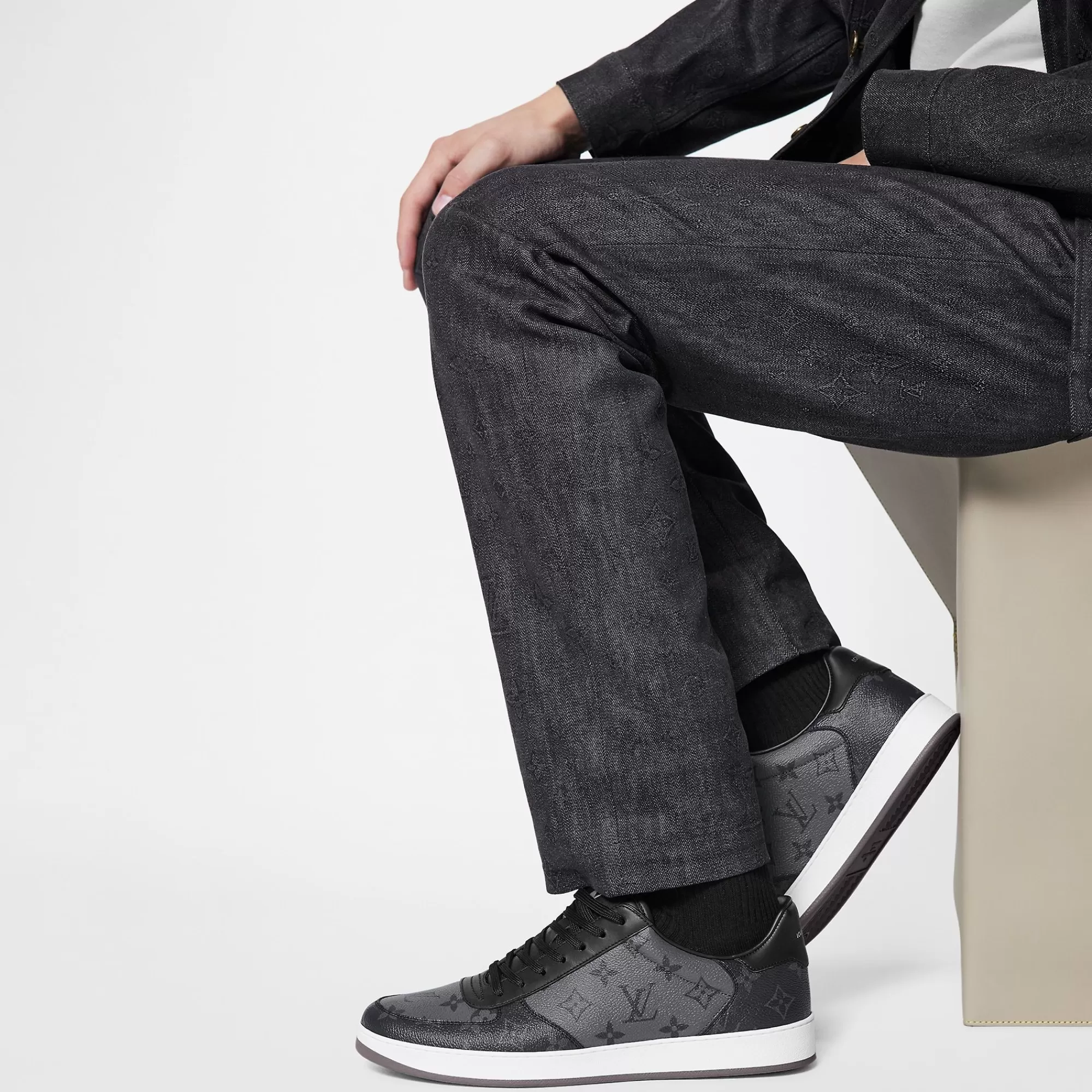 Discount Louis Vuitton Rivoli Sneaker