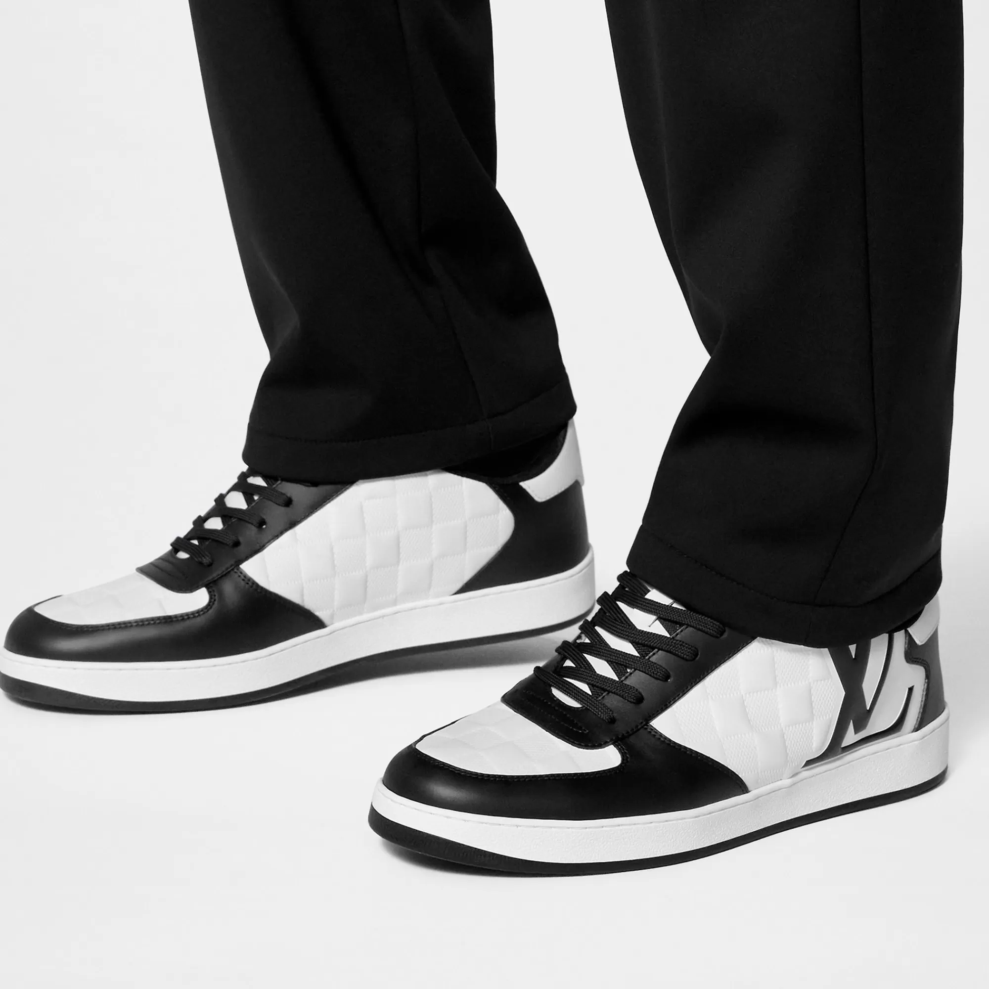 Store Louis Vuitton Rivoli Sneaker Black