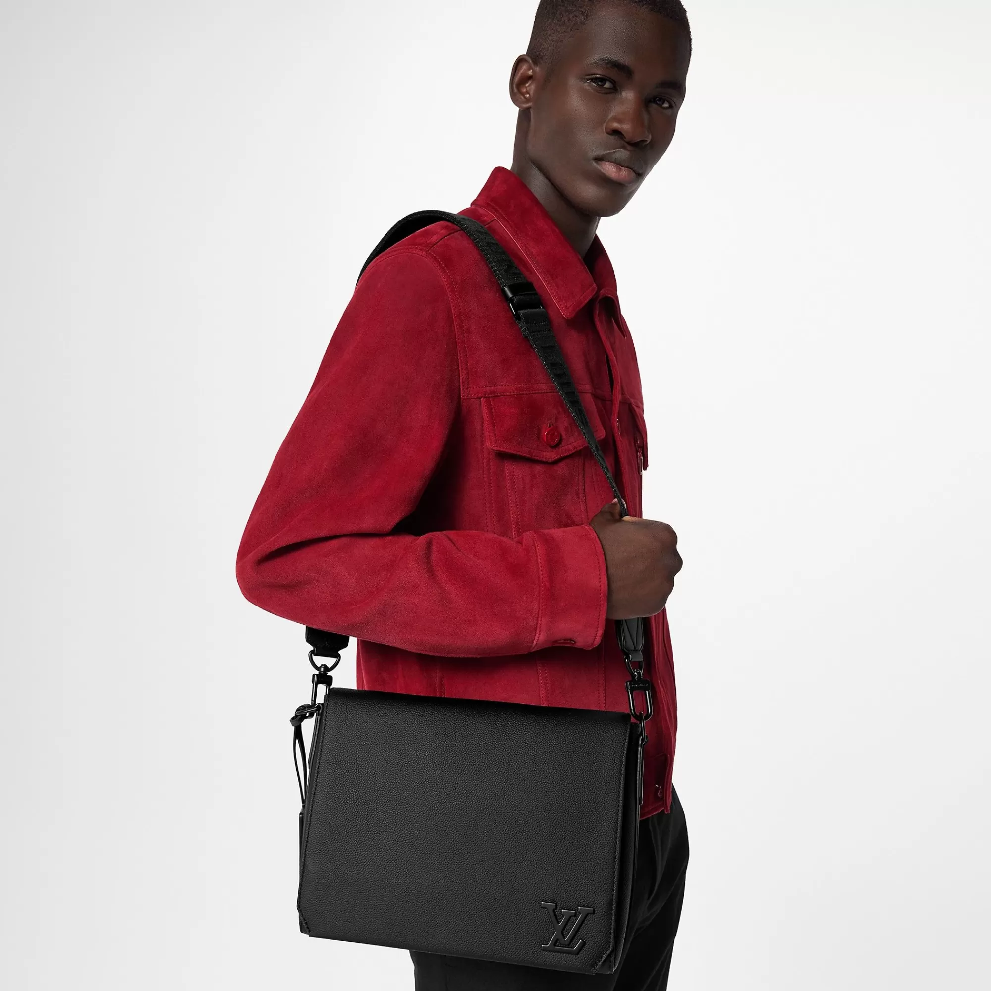 Best Sale Louis Vuitton Takeoff Messenger