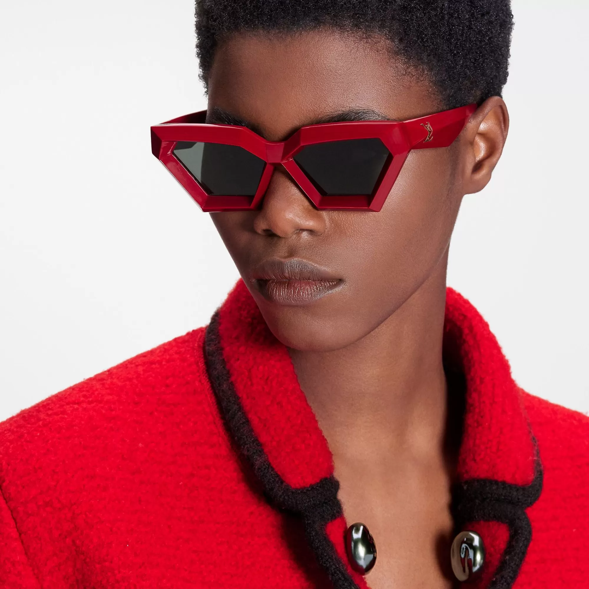 Discount Louis Vuitton The Lv Cut Sunglasses Red
