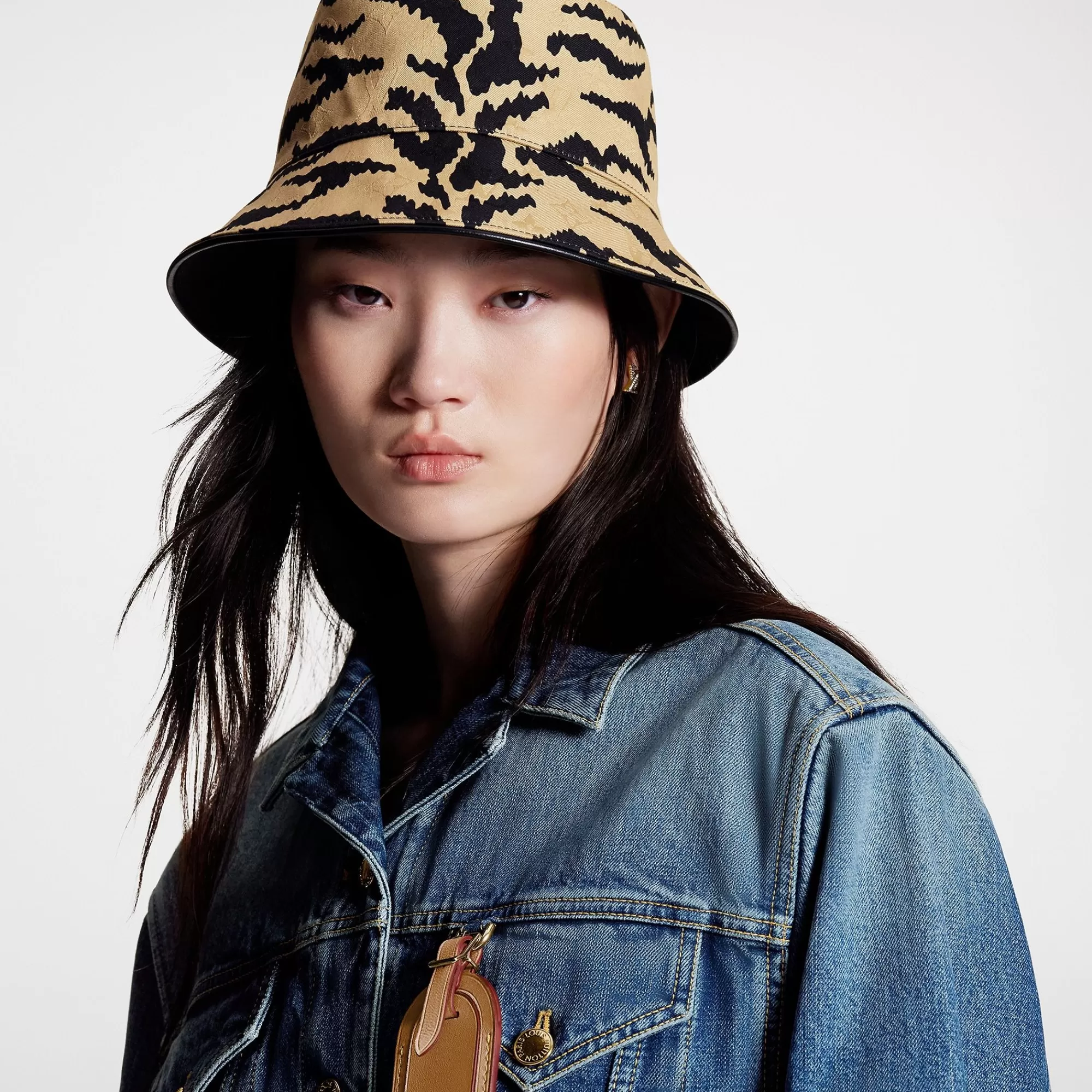 Store Louis Vuitton Tigergram Reversible Bucket Hat