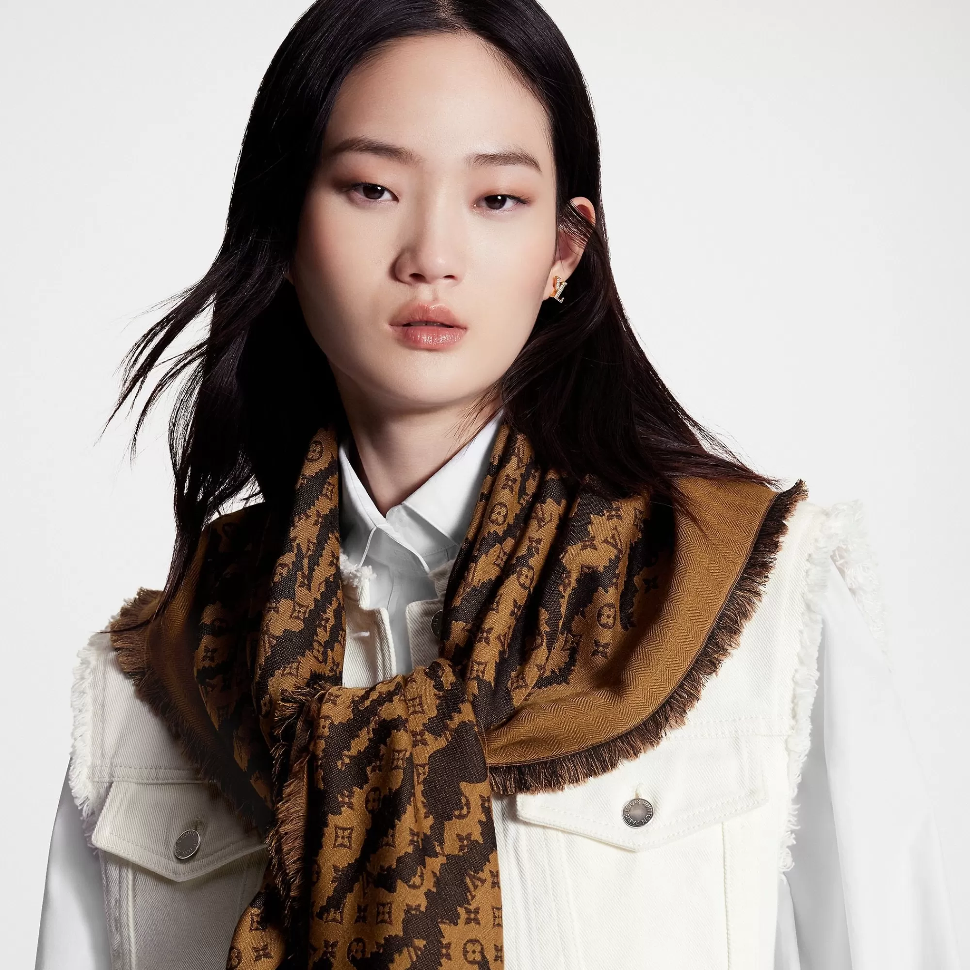 New Louis Vuitton Tigergram Shawl