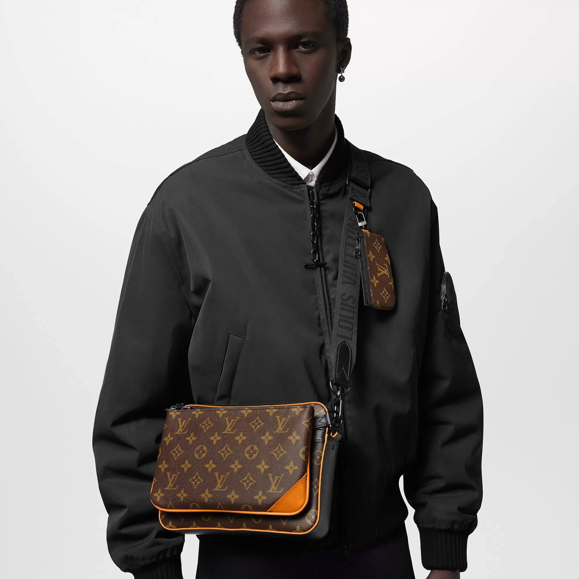 Store Louis Vuitton Trio Messenger