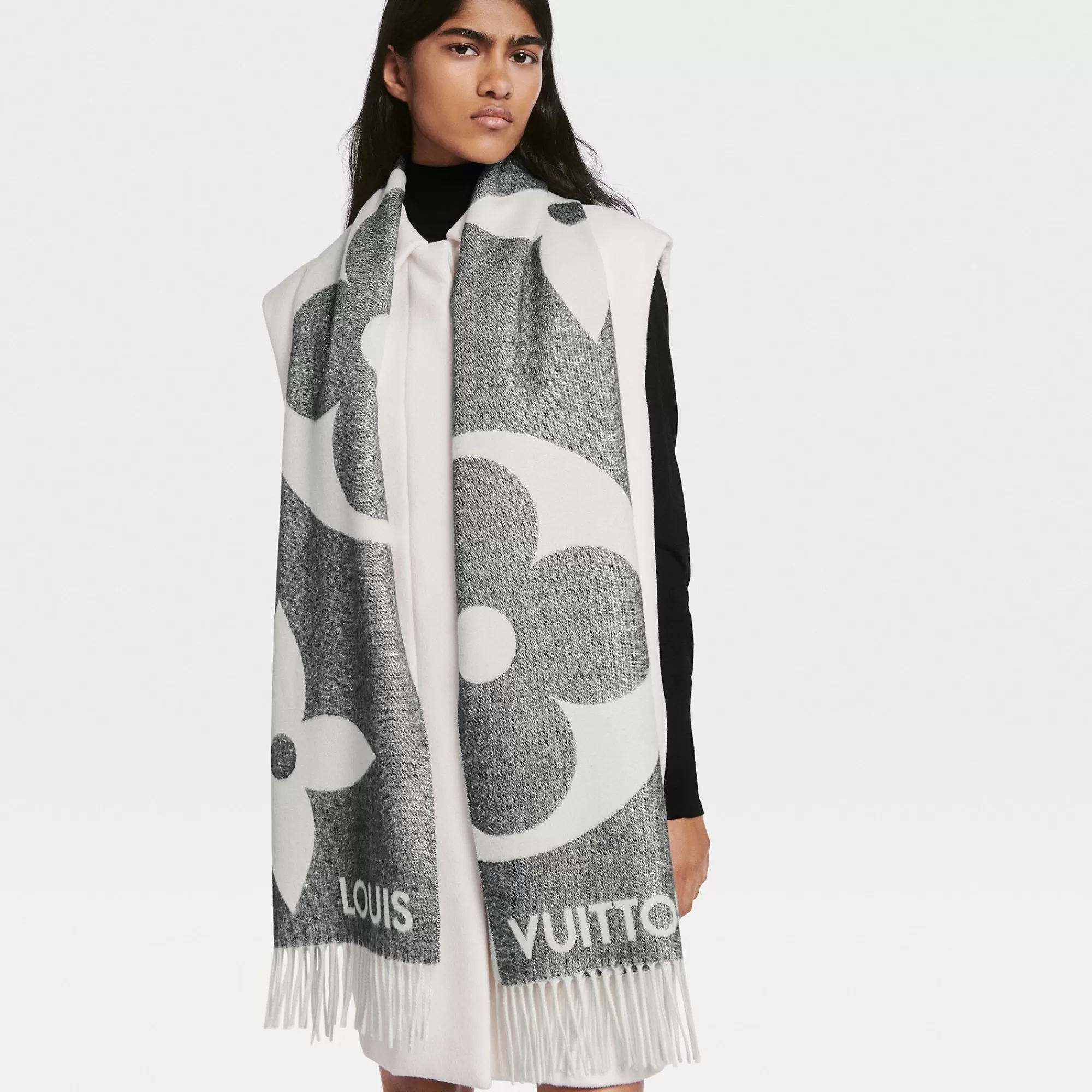 Best Sale Louis Vuitton Ultimate Shine Scarf